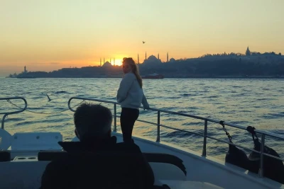 Croisière au Coucher du Soleil VIP