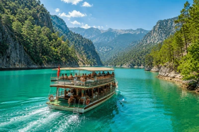 Green Canyon Boat Tour