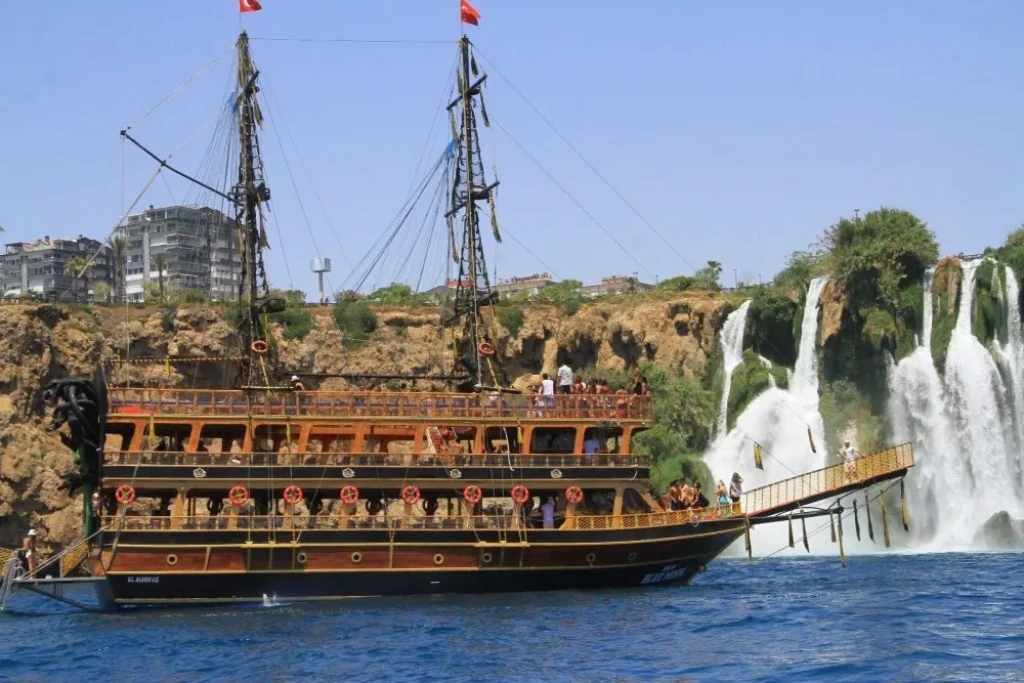 Antalya Pirate Boat Trip With Lunch and Soft Drinks