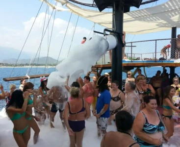Antalya Pirate Boat Trip With Lunch and Soft Drinks