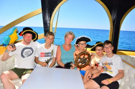 Antalya Pirate Boat Trip With Lunch and Soft Drinks