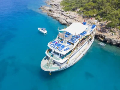 Kemer Mega Star Boat Trip with Hotel Transfer from Antalya
