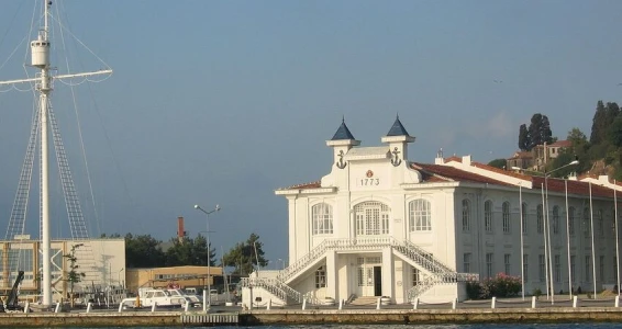 GÜNÜBİRLİK ÖZEL TEKNE İLE İSTANBUL ADALAR  (BÜYÜKADA-HEYBELİADA) VE EMİNÖNÜ TURU 8 AĞUSTOS 2026