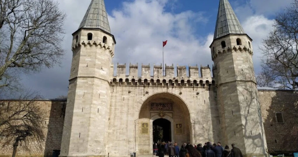 İSTANBUL TARİHİ YARIMADA TOPKAPI-AYASOFYA-YEREBATAN-SULTANAHMET-GÜLHANE TURU 2 AĞUSTOS 2026