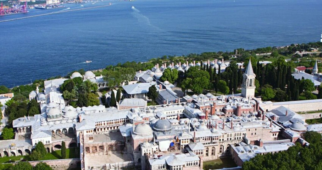 İSTANBUL TARİHİ YARIMADA TOPKAPI-AYASOFYA-YEREBATAN-SULTANAHMET-GÜLHANE TURU 2 AĞUSTOS 2026