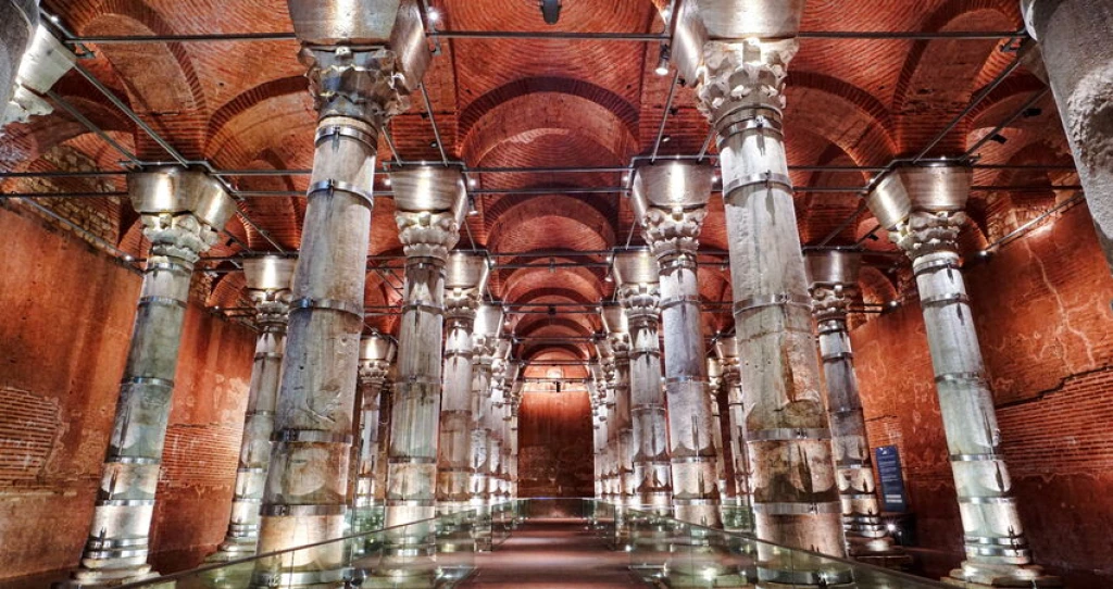 İSTANBUL TARİHİ YARIMADA TOPKAPI-AYASOFYA-YEREBATAN-SULTANAHMET-GÜLHANE TURU 2 AĞUSTOS 2026