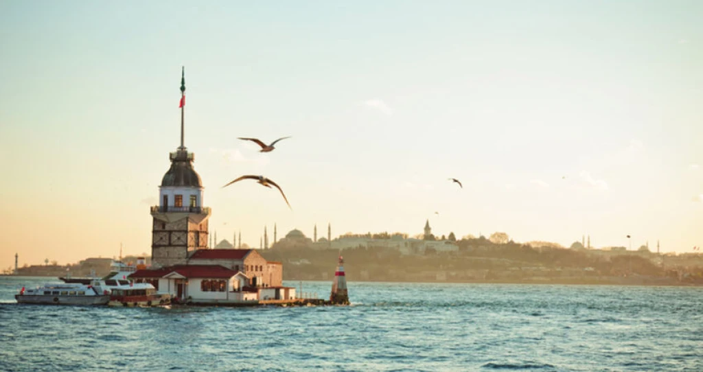 İSTANBUL BOĞAZDA TEKNE TURU ORTAKÖY VENEZİA OUTLET AVM TURU 4 EKİM 2026