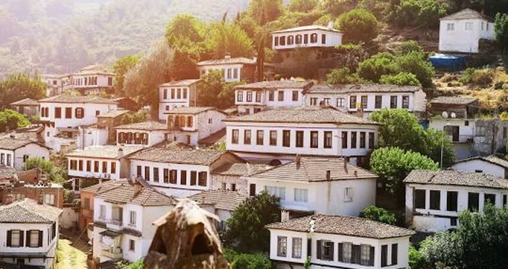 Izmir Sirince-Meryem Ana-Ephesus Ancient City-Kusadasi Tour 27-29 November 2026