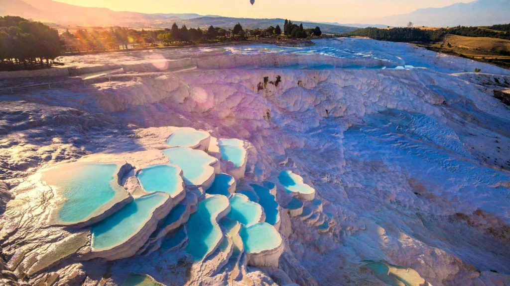 Salda Gölü Pamukkale Çeşme Alaçatı Turu / 1 Gece Otel Konaklamalı / İstanbul Çıkışlı