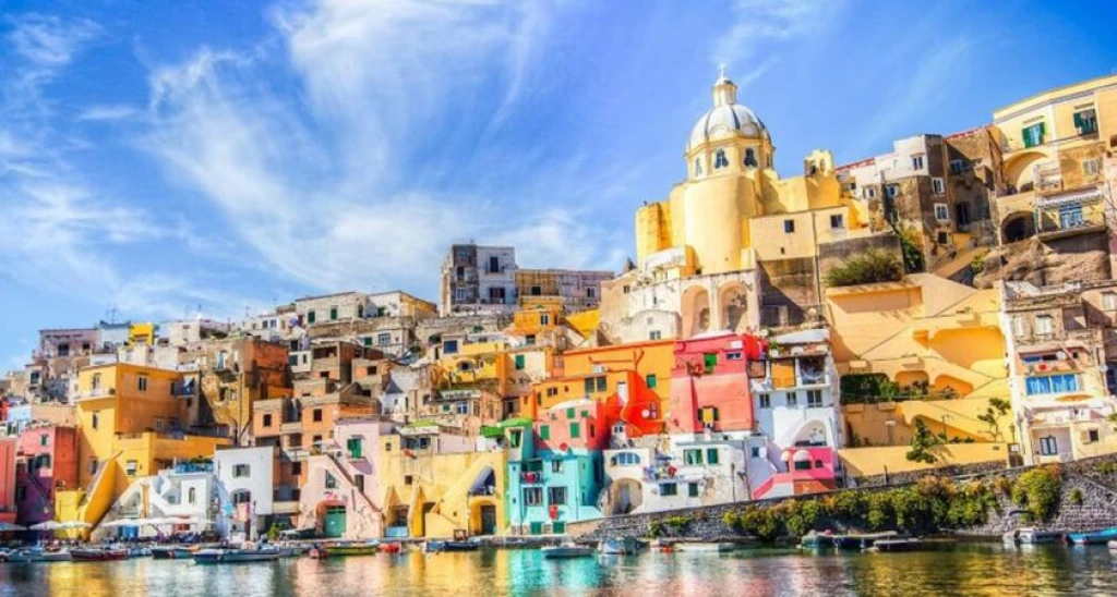 İzmir Çıkışlı Büyük İtalya & Amalfi Kıyıları Turu (Napoli - Milano)