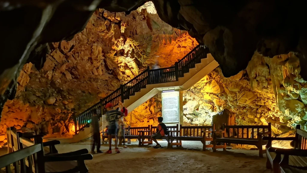 Alanya Bus Tour with Damlatas Cave & Boat Trip from Side