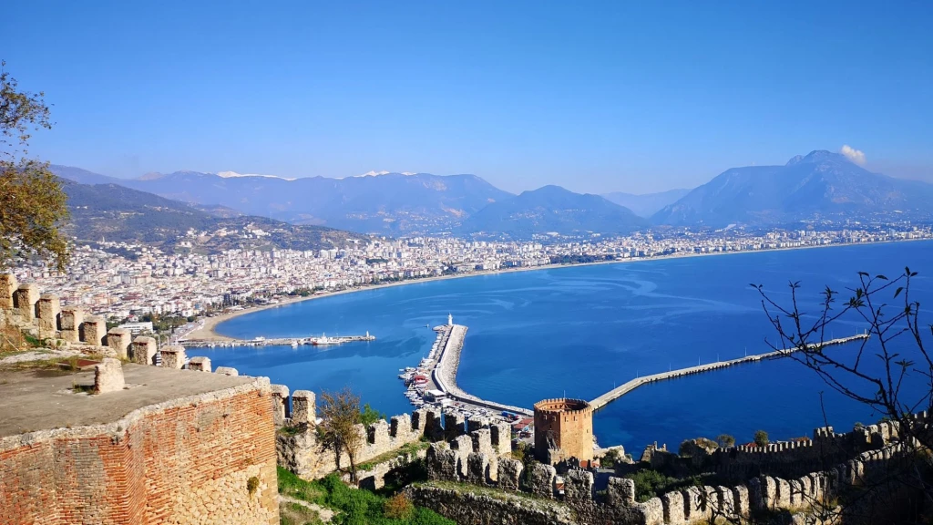 Alanya Bus Tour with Damlatas Cave & Boat Trip from Side