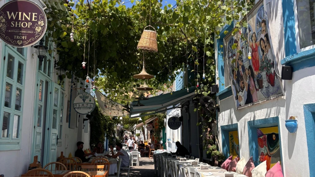 Bozcaada Assos Cunda Adası ve Ayvalık Tekne Turu /  1 Gece Otel Konaklamalı / İstanbul, Gebze ve Bursa Çıkışlı