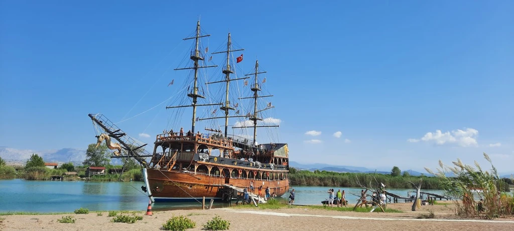 Manavgat Bazaar & Boat Trip from Side