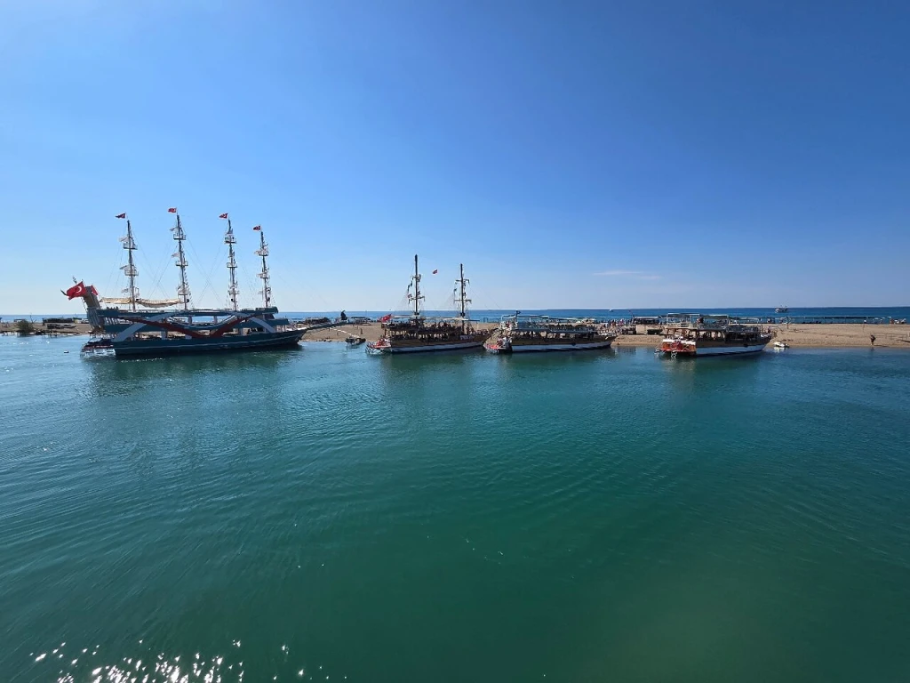 Manavgat Bazaar & Boat Trip from Side