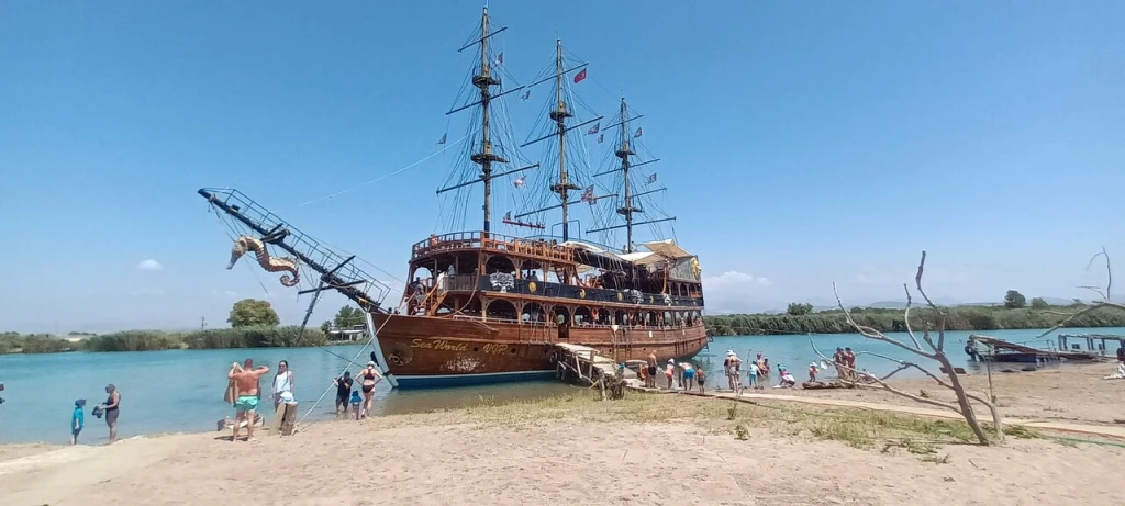 Manavgat Bazaar & Boat Trip from Side