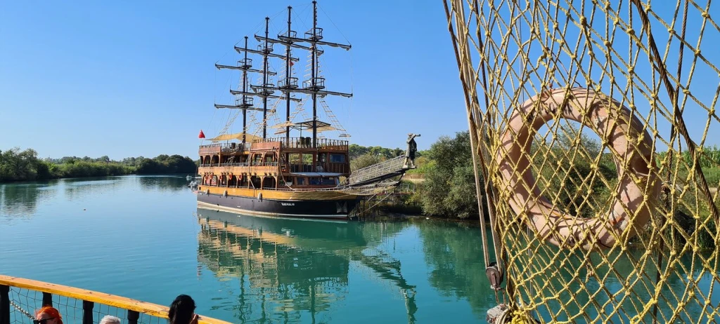 Manavgat Bazaar & Boat Trip from Side