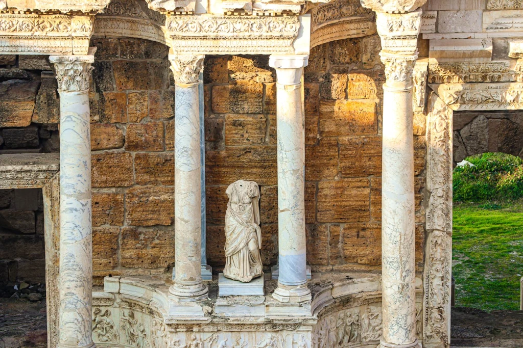 Side to Pamukkale Tour: Cotton Castle & Hierapolis Day Trip