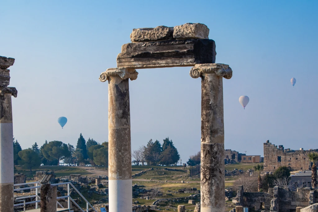 Side to Pamukkale Tour: Cotton Castle & Hierapolis Day Trip