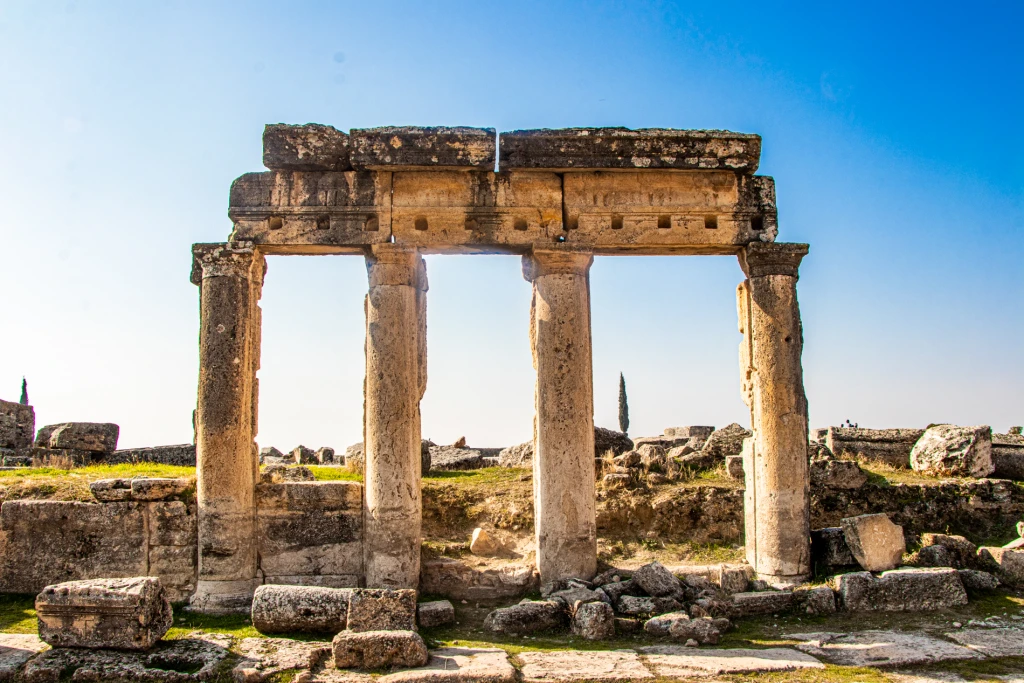 Side to Pamukkale Tour: Cotton Castle & Hierapolis Day Trip