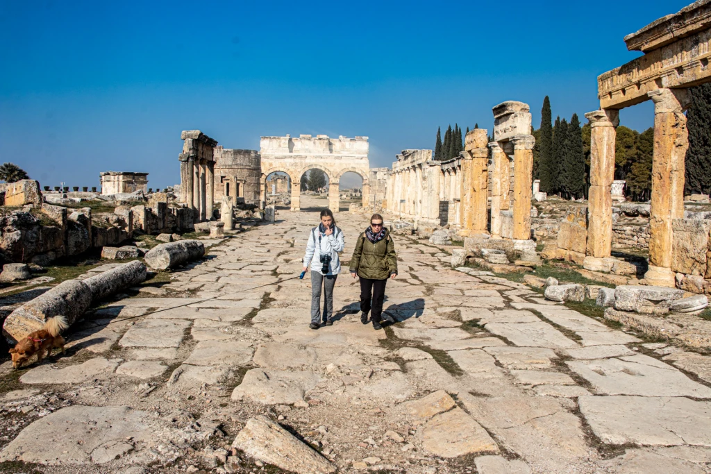 Side to Pamukkale Tour: Cotton Castle & Hierapolis Day Trip