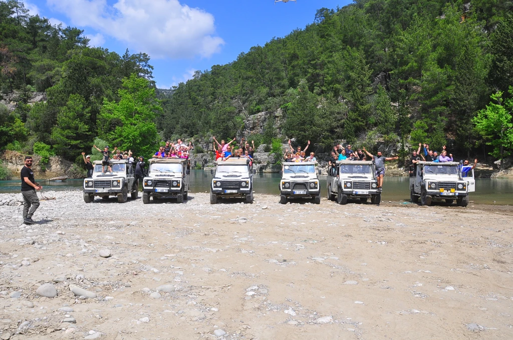 Side 4-in-1 Combo Tour: Rafting, Jeep Safari, Quad & Zipline