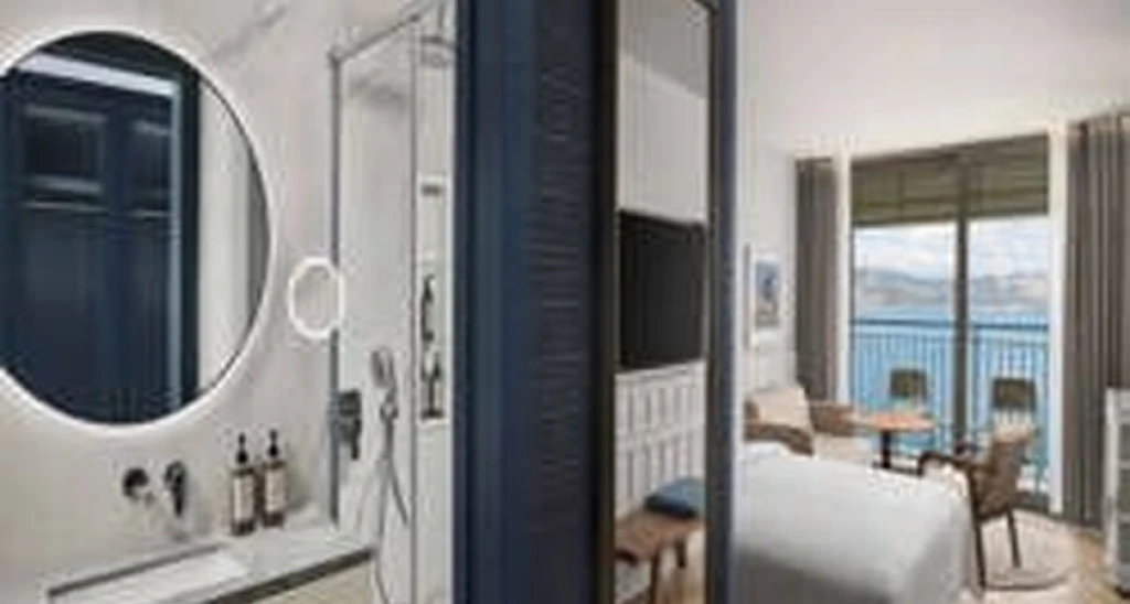 Akra V Hotel