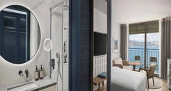Akra V Hotel