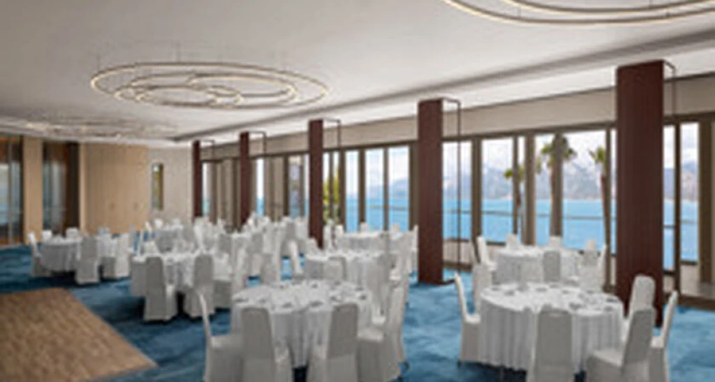 Akra V Hotel