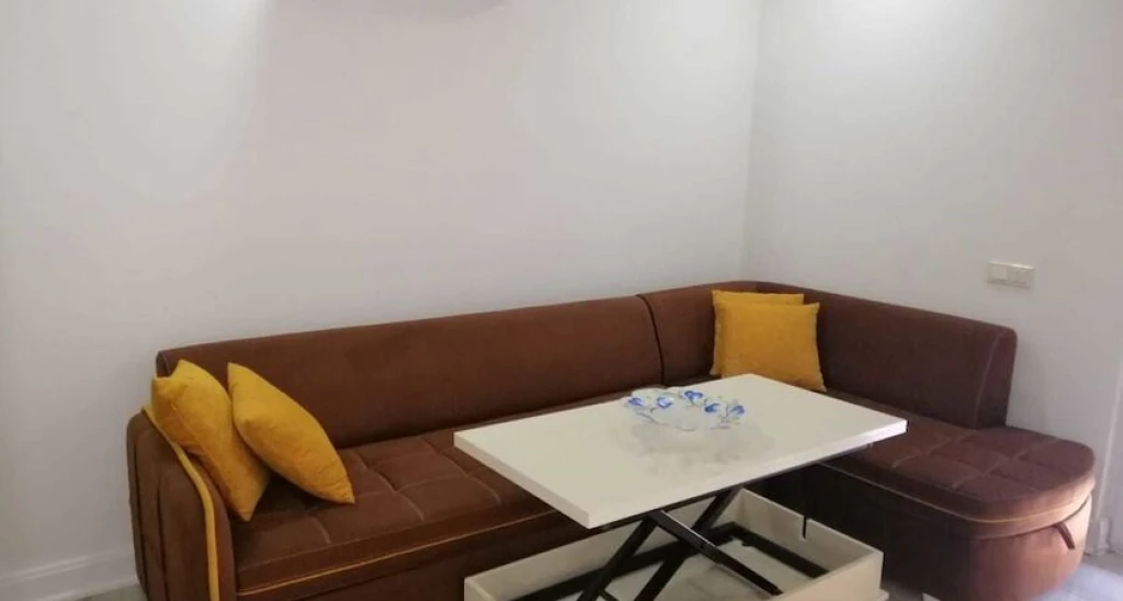 Esila Park Lara Kundu
