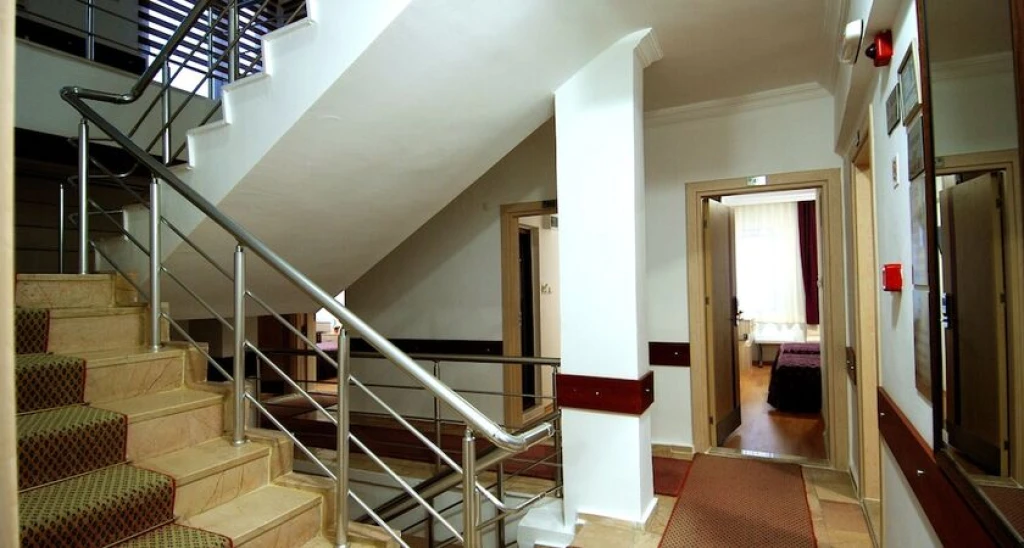 Lara Diamond Hotel