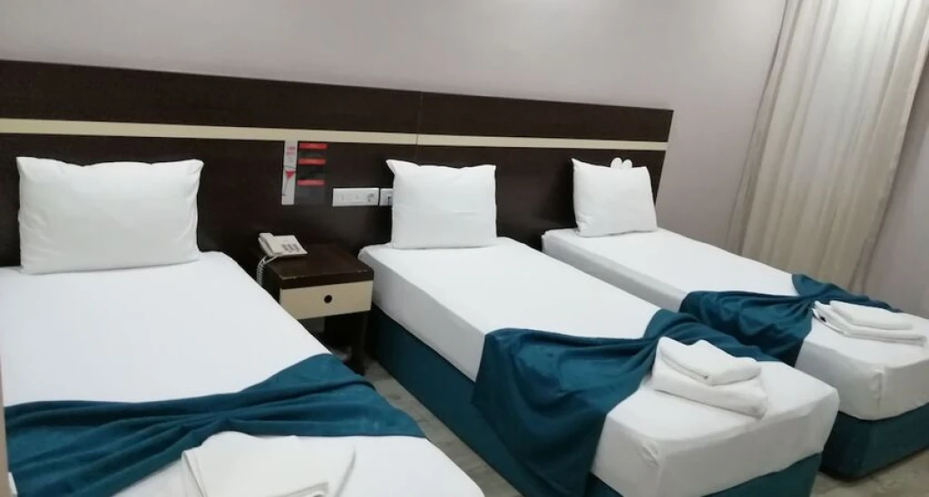 Luna Hotel