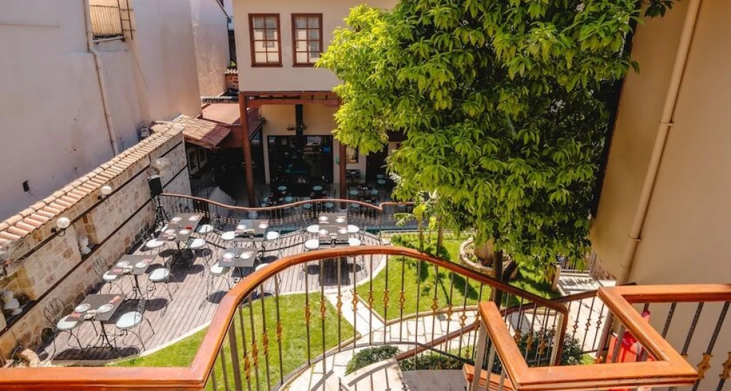 Mediterra Art Hotel