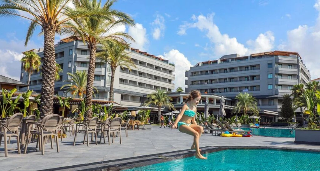 MIRAMARE BEACH HOTEL