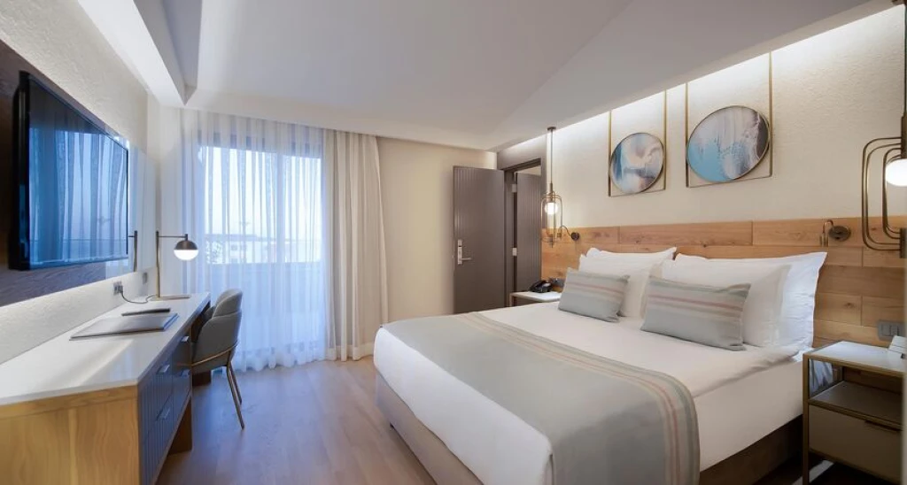 MIRAMARE BEACH HOTEL