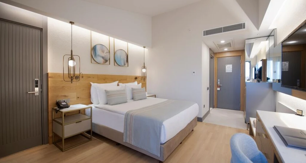 MIRAMARE BEACH HOTEL