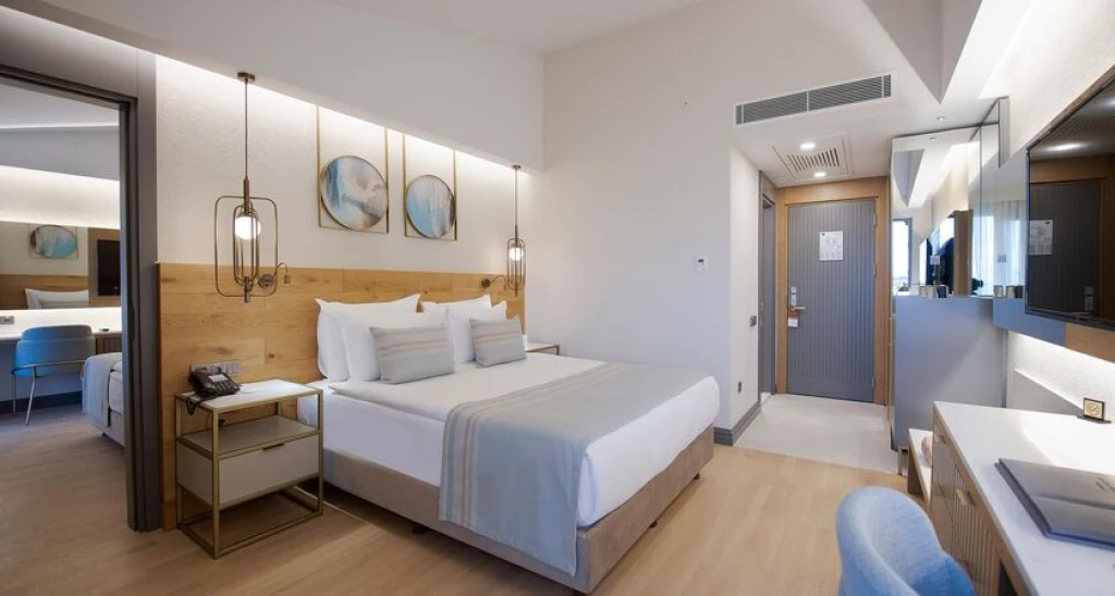 MIRAMARE BEACH HOTEL