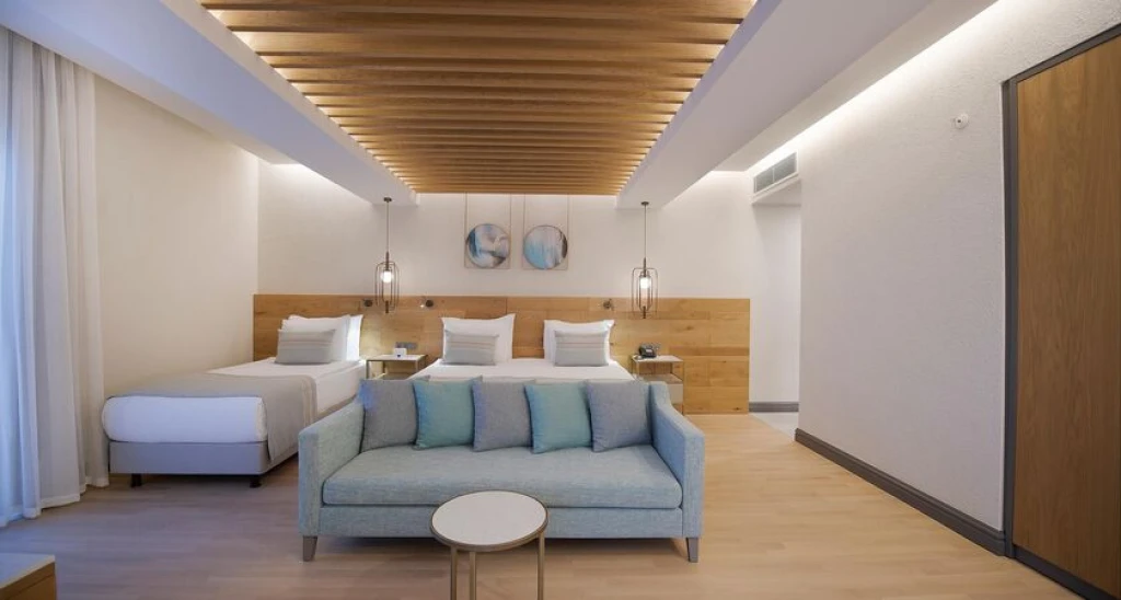 MIRAMARE BEACH HOTEL