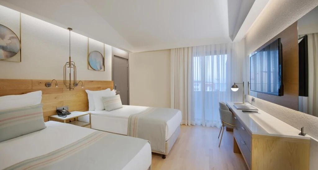 MIRAMARE BEACH HOTEL