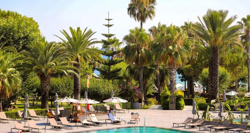 MIRAMARE BEACH HOTEL