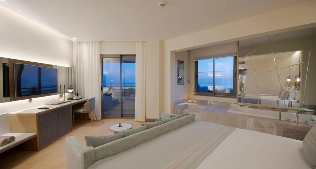 MIRAMARE BEACH HOTEL