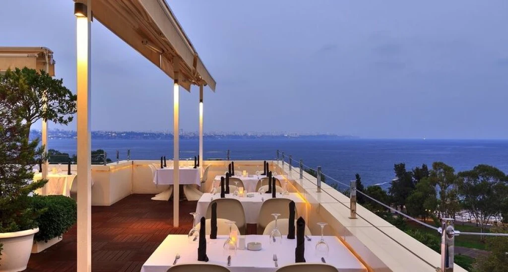 Sunis Hotel Su