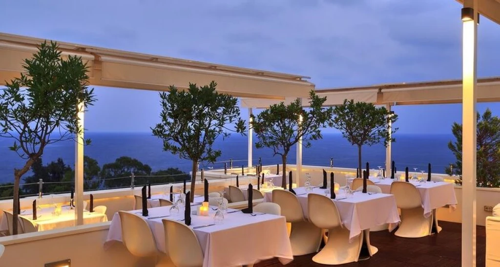 Sunis Hotel Su