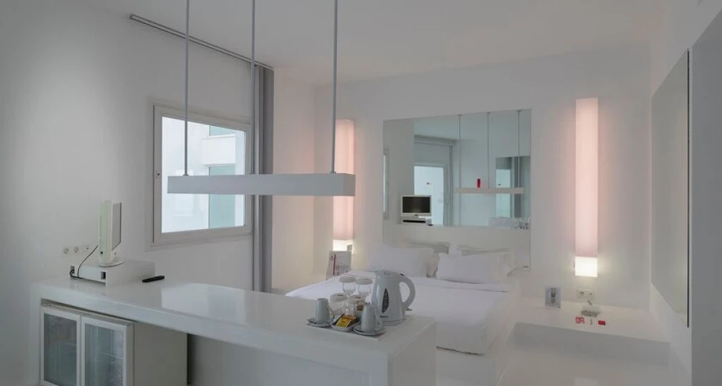 Sunis Hotel Su