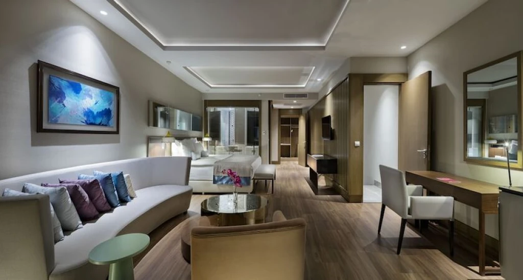 Trendy Lara Hotel