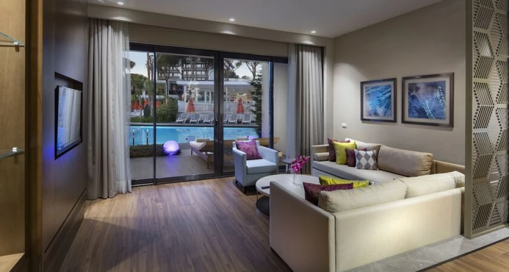 Trendy Lara Hotel
