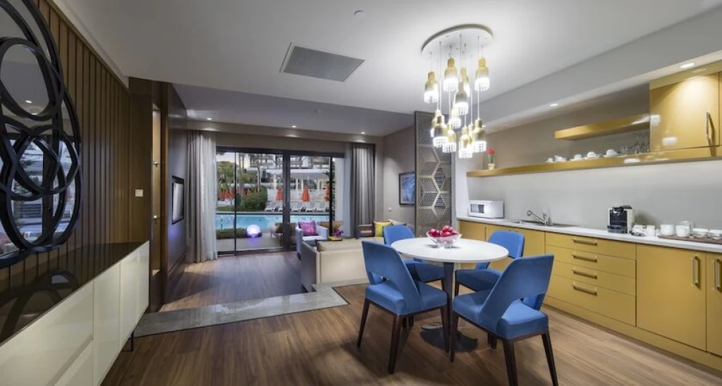 Trendy Lara Hotel