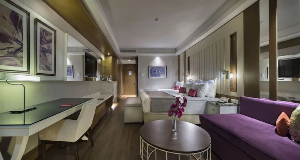 Trendy Lara Hotel