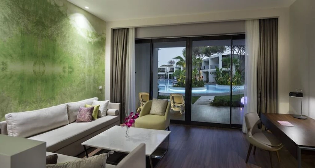 Trendy Lara Hotel