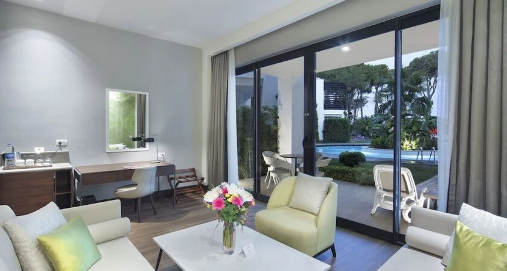 Trendy Lara Hotel
